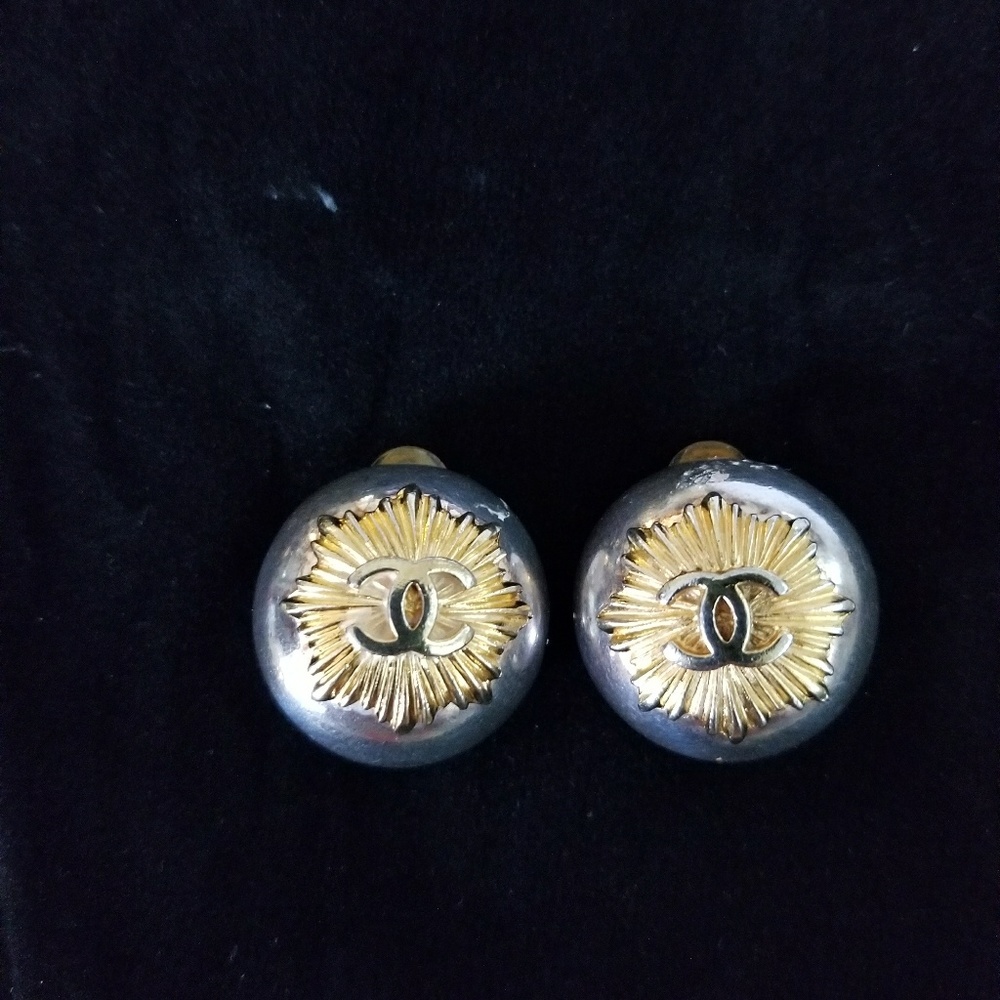 CHANEL Earings